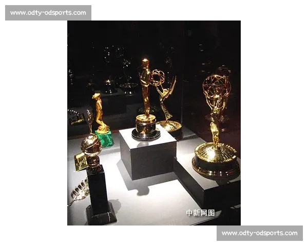 因凡蒂诺揭晓 2025 世俱杯奖杯：蒂芙尼打造的旋转金球，象征足球新未来